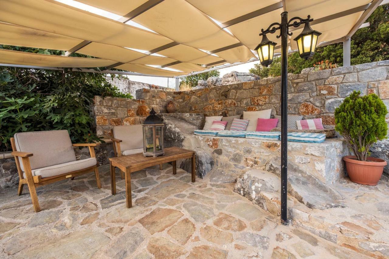 Stone Built Villa Galatia, Poolside & Perfect View Karész Kültér fotó