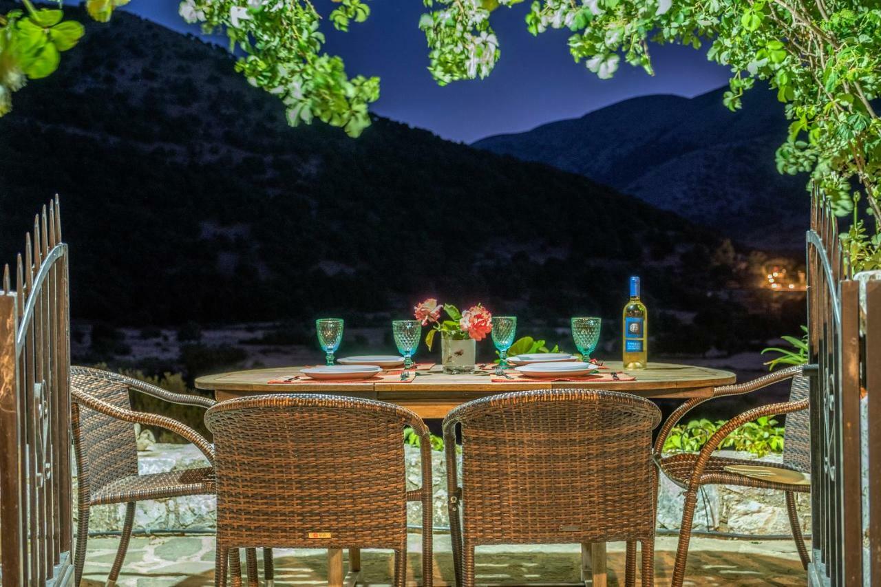 Stone Built Villa Galatia, Poolside & Perfect View Karész Kültér fotó
