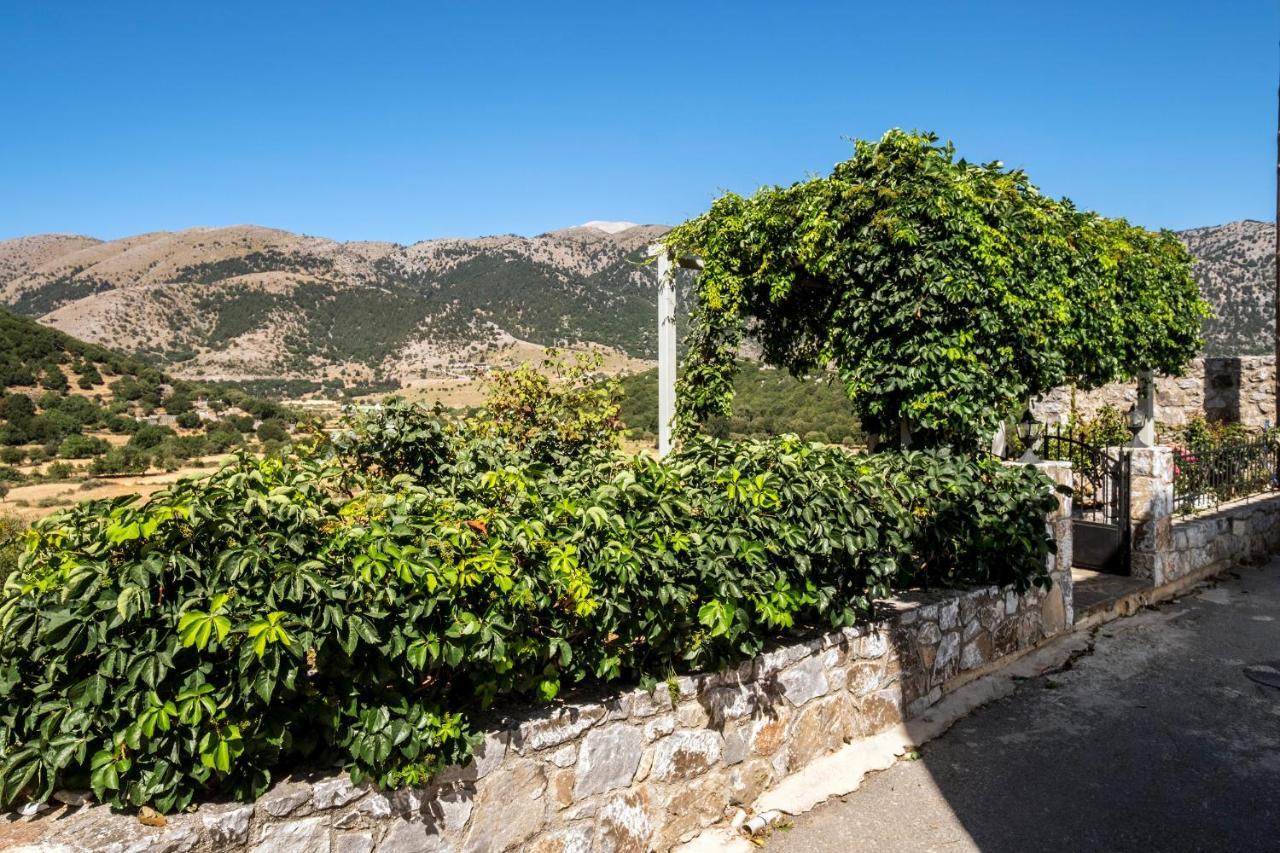 Stone Built Villa Galatia, Poolside & Perfect View Karész Kültér fotó